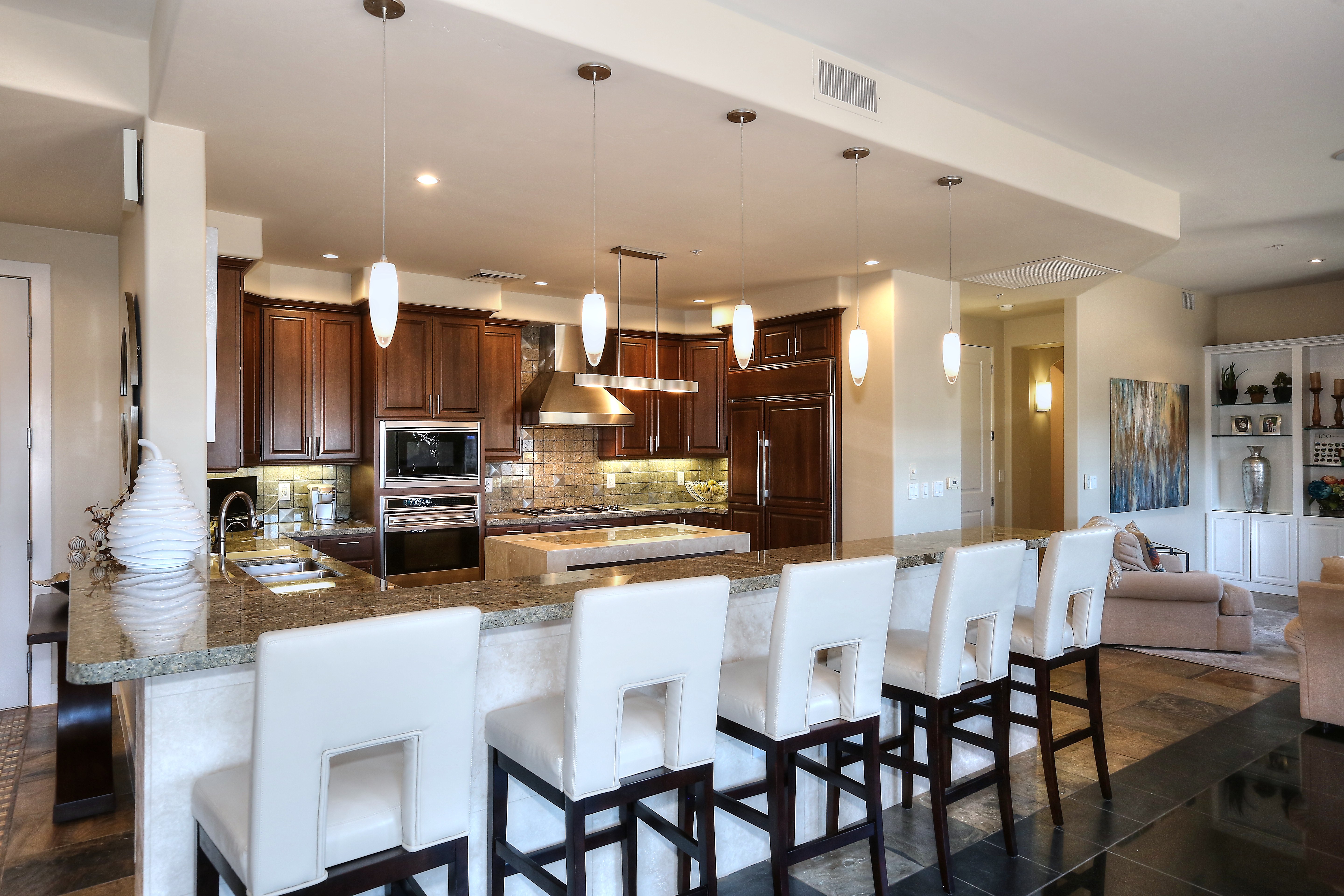 Landmark Luxury Scottsdale Condo Kitchen